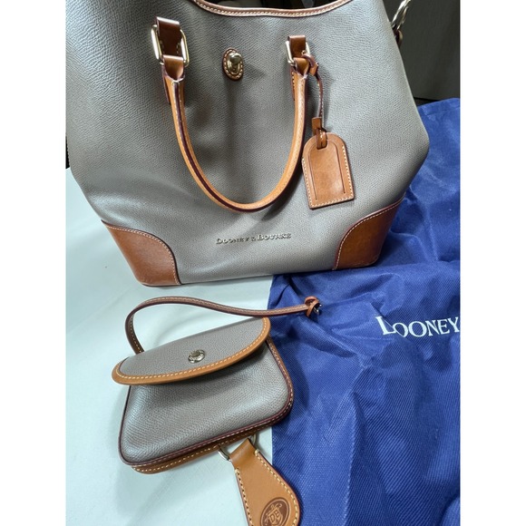 Dooney & Bourke Embossed Pebble Leather Shelby SHOPPER‎ Handbag GUC - Picture 1 of 10